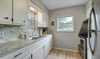 959 S 9th St, Aransas Pass, TX 78336