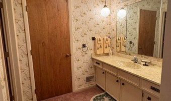2400 W Loma Dr, Artesia, NM 88210