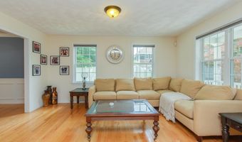 17 Keneson St, Billerica, MA 01821