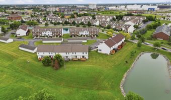 1075 Shady Lake Dr, Columbus, OH 43228