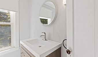 2058 N Belfast Ave, Augusta, ME 04330