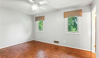 5820 139th St W, Apple Valley, MN 55124
