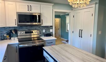 45 Rosemary St, Cranston, RI 02920