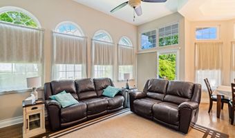 11 Jumping Brook Ln, Barnegat, NJ 08005