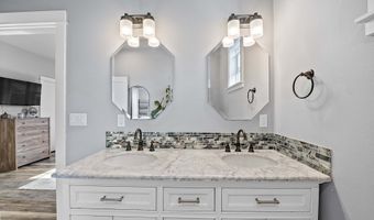 35593 BELLA RIDGE Loop, Astoria, OR 97103