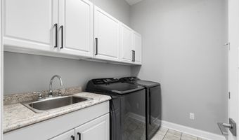 450 Hartville Rd, Atwater, OH 44201