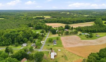 1275 Redfields Rd, Appomattox, VA 24522