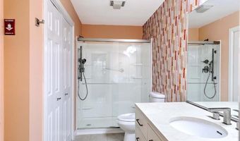 2 School St 334, Lincoln, RI 02802