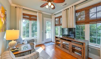 6 Carolina Ln, Beaufort, SC 29907