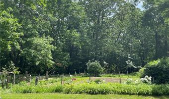 470 Shippee Rd, East Greenwich, RI 02818