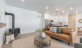 388 Church St, Ammon, ID 83401