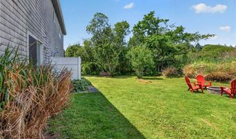 8 SOUTHWEST Rd, Narragansett, RI 02882