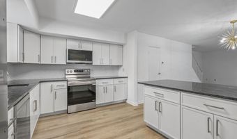 104 HAMPSTEAD Dr, Ambler, PA 19002