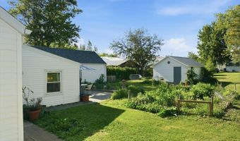208 4th St, Anchor, IL 61720