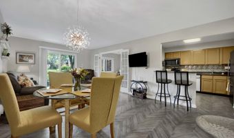 710 E Algonquin Rd J108, Arlington Heights, IL 60005