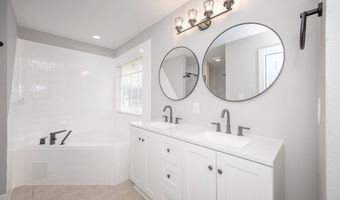345 Bowen St, Biloxi, MS 39530