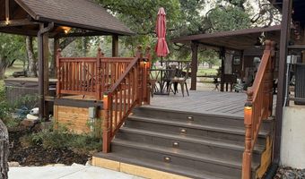 828 Shady Grv, Adkins, TX 78101
