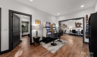 41 Ben Lippen School Rd, Asheville, NC 28806