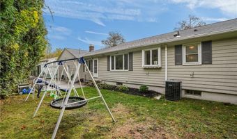2 Oak Grove Blvd, North Providence, RI 02911
