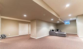 5 Hidden Valley Rd, Andover, NJ 07860