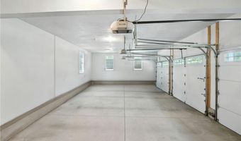 25 Rock Way, East Greenwich, RI 02818