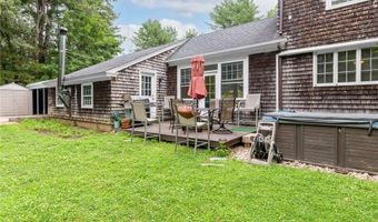 110 Hopkins Ave, Johnston, RI 02919