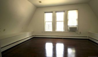 6 Cottage Pl, Allendale, NJ 07401