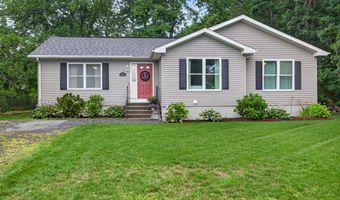 79 Pembroke Ave, Acushnet, MA 02743
