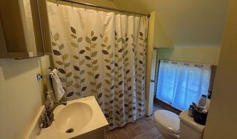 98 Bayview St, Belfast, ME 04915