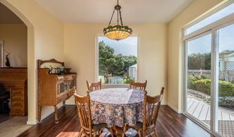 757 NEWPORT Ave SW, Bandon, OR 97411