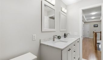 3 Connor Ln, Barrington, RI 02806