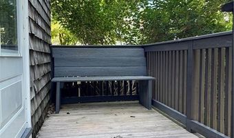 5 Ellwood Pl, Newport, RI 02840