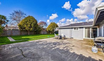 1983 Ernest Way, Arcata, CA 95521