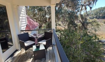 1 Bennett Point Dr A, Beaufort, SC 29907