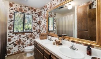 1045 Summit Lake Dr, Angwin, CA 94508