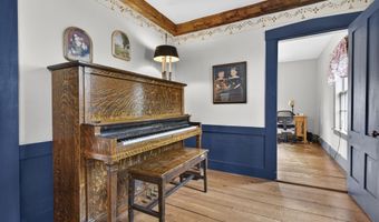 37 High St, Bradford, NH 03221