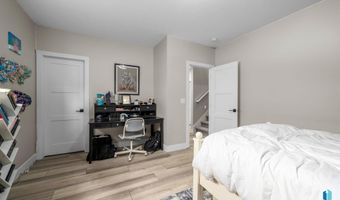 2820 E Daybreak Cir, Brandon, SD 57005