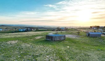 2 Cameo Rd, Douglas, WY 82633