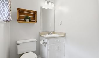 1045 Knollwood Acres Rd, Boiling Springs, SC 29316