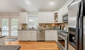 51 Normandy Ct, Middletown, NJ 07748