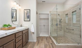 608 Inverlochy Dr, Fallbrook, CA 92028