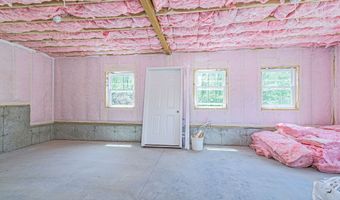 180 Tripp Hollow Rd, Brooklyn, CT 06234