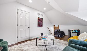 121 Walnut St, Ashville, OH 43103