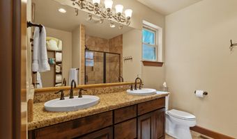 21420 Belknap Dr, Bend, OR 97701