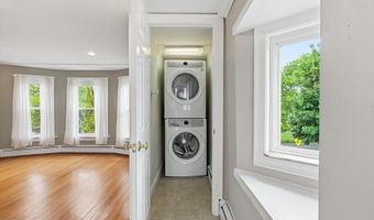 27 Haverhill Rd B, Amesbury, MA 01913