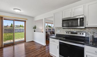 4919 Waller St, Ames, IA 50014