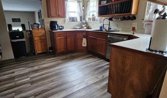 838 Rebecca Ct, Alford, FL 32420