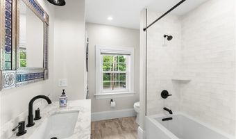 1144 Narragansett Blvd, Cranston, RI 02905