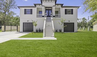 100 Blue Ridge Ct, Bay St. Louis, MS 39520