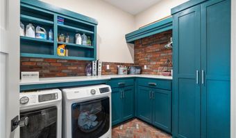 8128 Belmont Dr, Alma, AR 72921